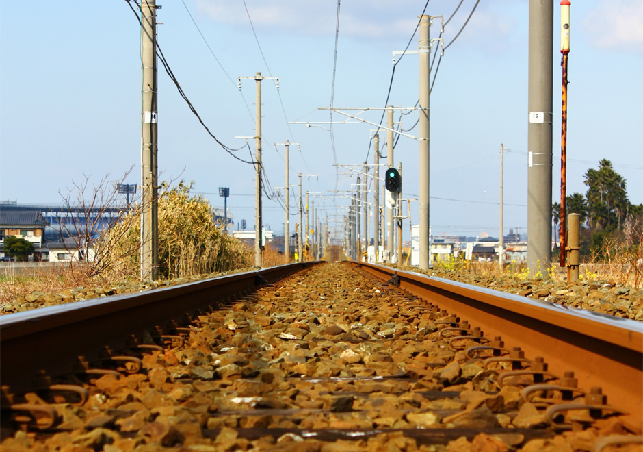 松山市　重信川を渡る線路