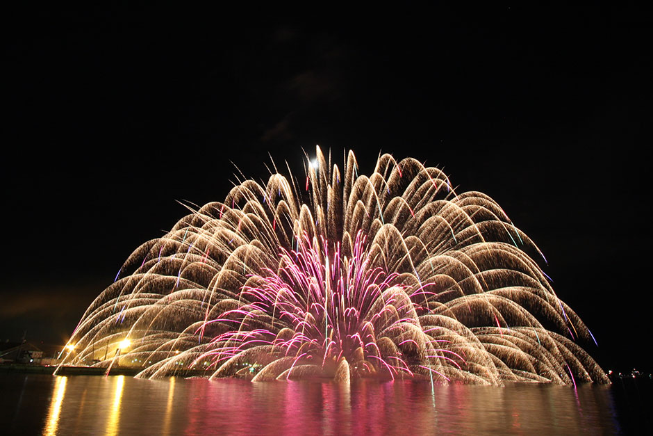 三津浜花火大会（松山市三津浜）